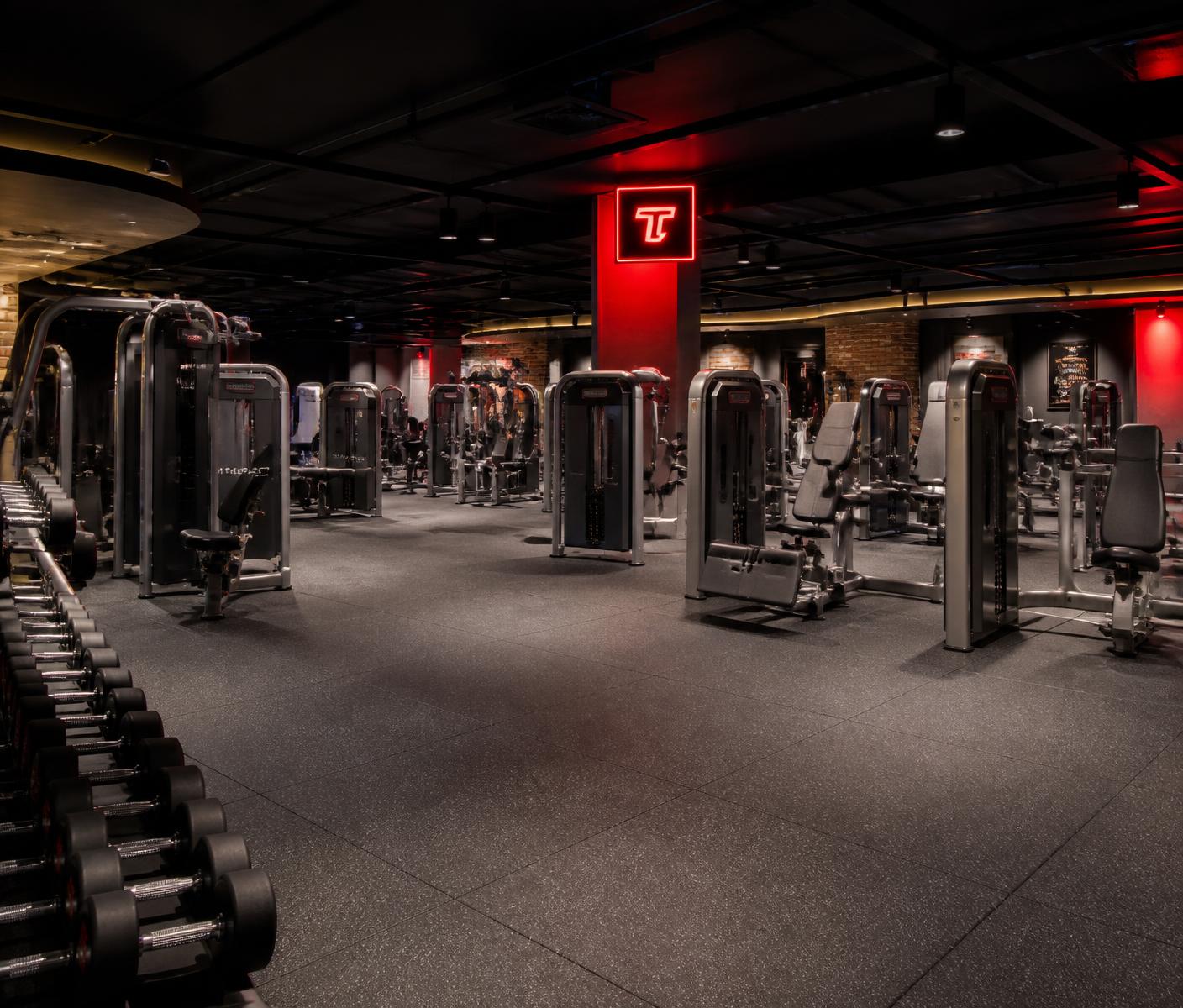 Salle de musculation moderne de Best Fitness à La Soukra
